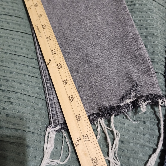 Agolde Nico High Rise Button Fly Ankle Fray Like New Size 31 Has stretch - Picture 14 of 16